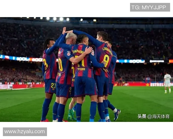 西甲激战：那不勒斯惊险逆转里昂全场沸腾精彩瞬间回顾