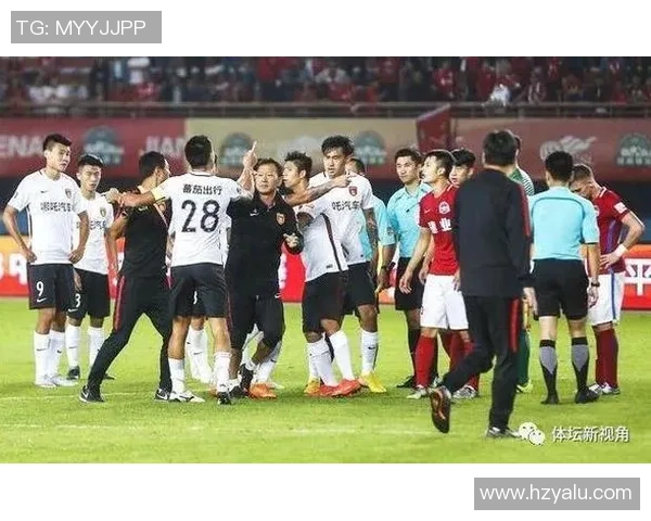 足总杯惊心动魄对决里昂与马竞2比2平争议判罚引发全场热议 足总杯惊心动魄对决里昂与马竞2比2平争议判罚引发全场热议