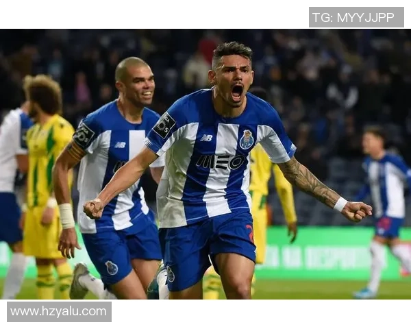 德甲精彩对决波尔图大胜里昂补时进球点燃全场激情 德甲精彩对决波尔图大胜里昂补时进球点燃全场激情